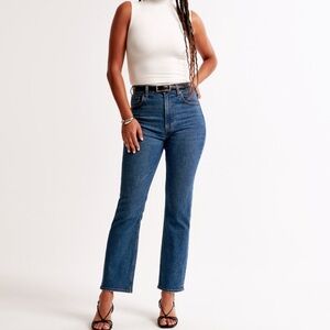 NWT Abercrombie & Fitch Curve Love Ultra High Rise 90s Straight Jean. NEW 24